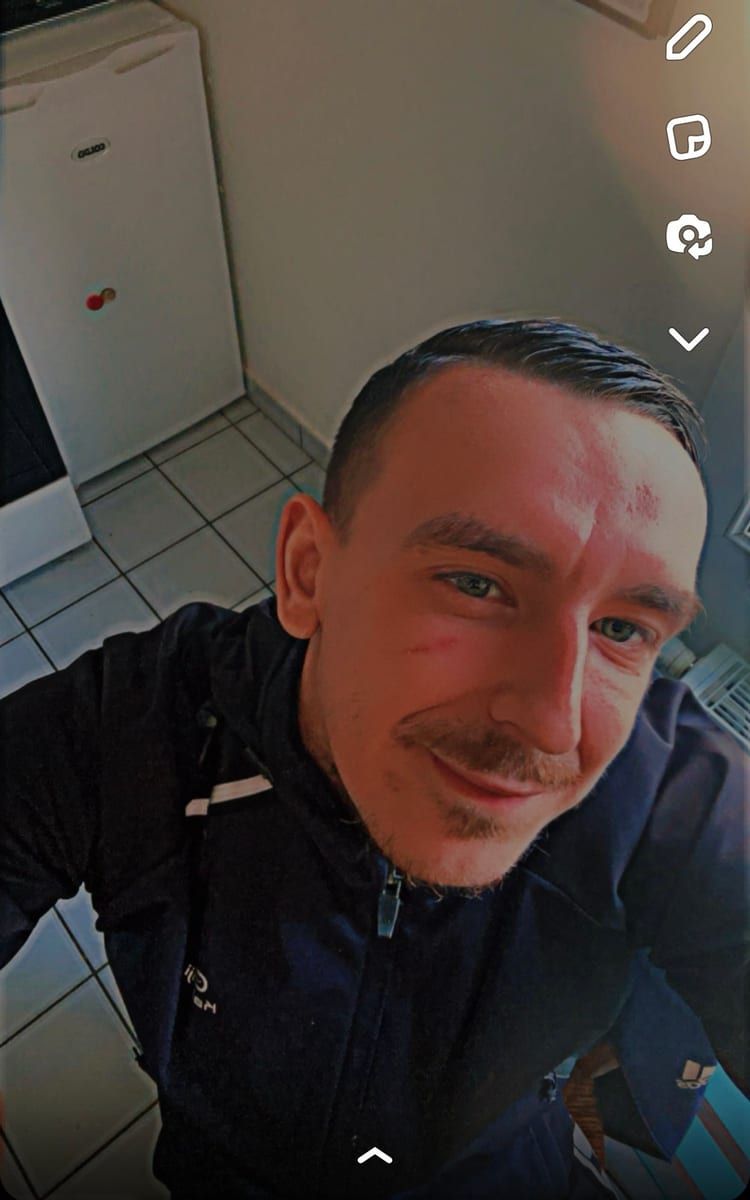 Solune - Site de rencontre gay à Schönenbuch Profil de Solune, 32 ans, Site de rencontre gay à Schönenbuch (Bâle-Campagne)