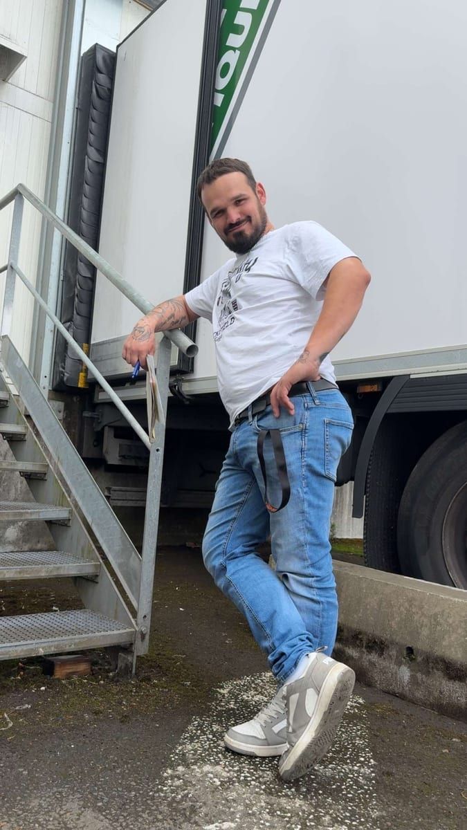 Keyron - Site de rencontre gay à Brail Profil de Keyron, 36 ans, Site de rencontre gay à Brail (Grisons)