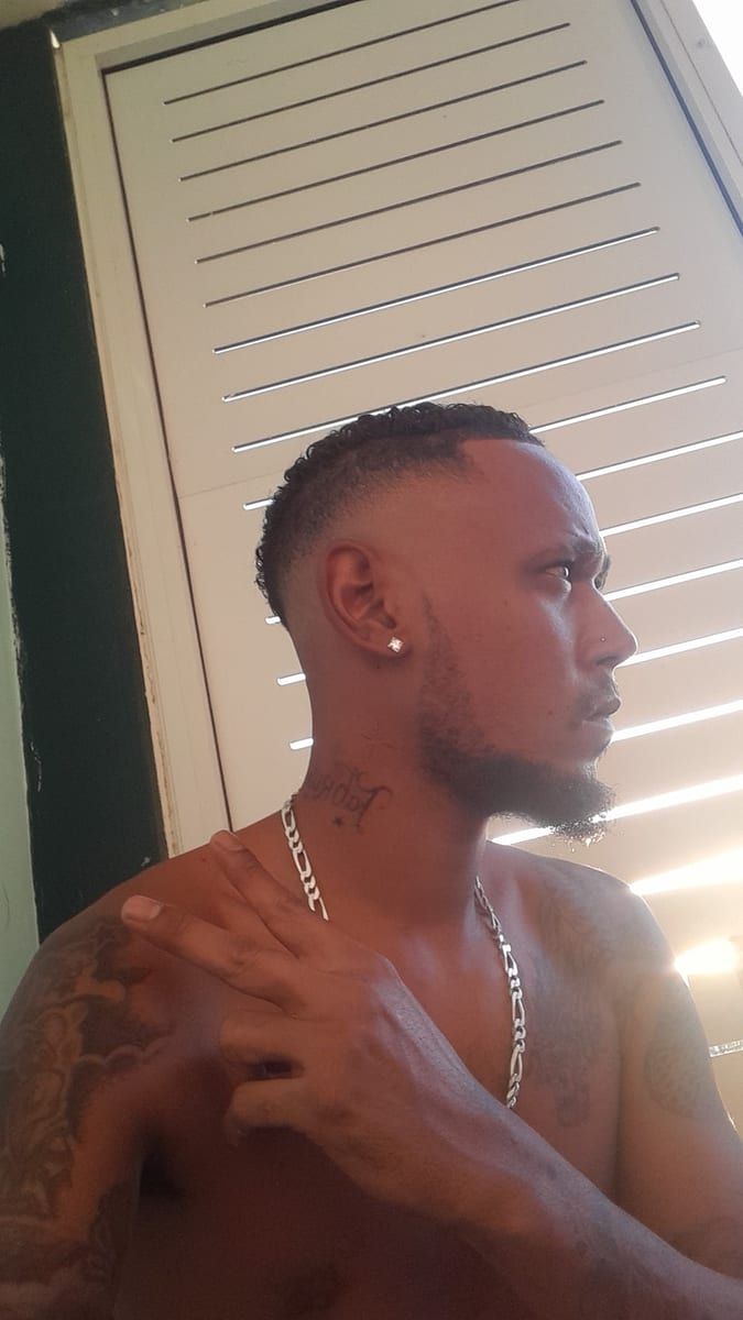 Profil de Lowell, 27 ans, Site de rencontre gay à Vernier (Genève)