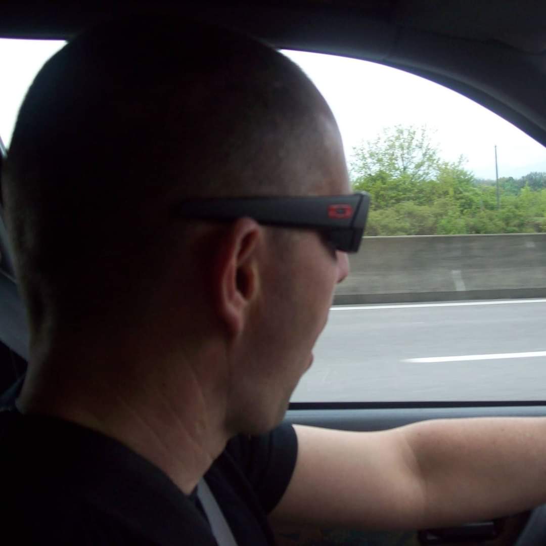 Profil de Ludjy, 36 ans, Site de rencontre gay à Thielle (Neuchâtel)