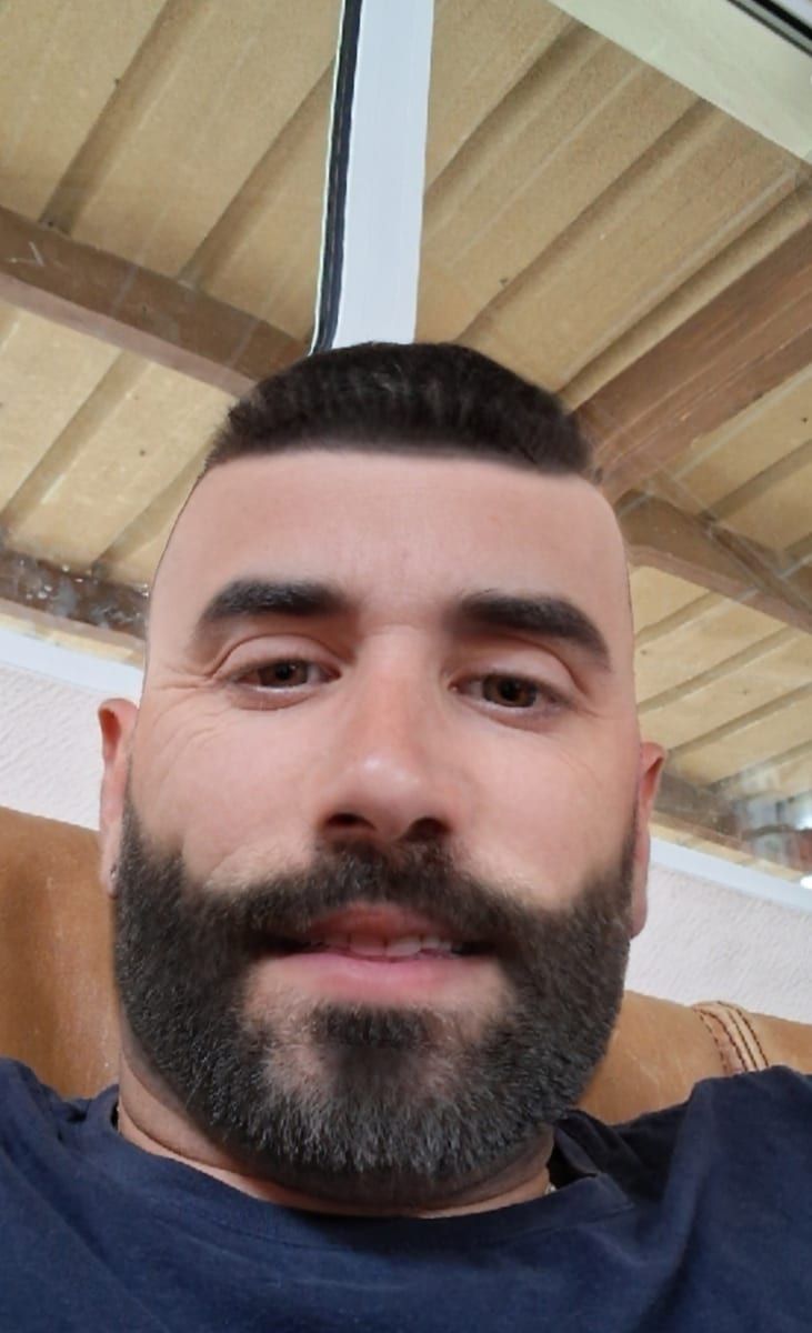 Tiberio - Site de rencontre gay à Treyfayes Profil de Tiberio, 26 ans, Site de rencontre gay à Treyfayes (Fribourg)