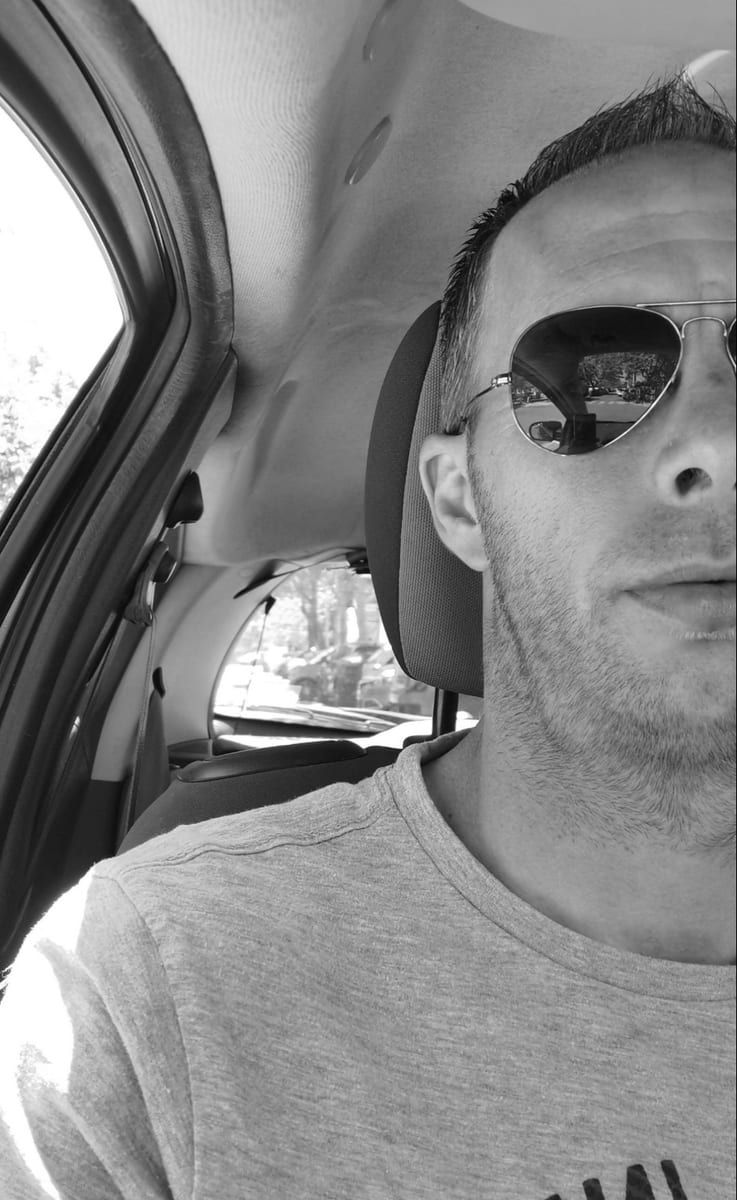 Conrad - Site de rencontre gay à Lü Profil de Conrad, 32 ans, Site de rencontre gay à Lü (Grisons)