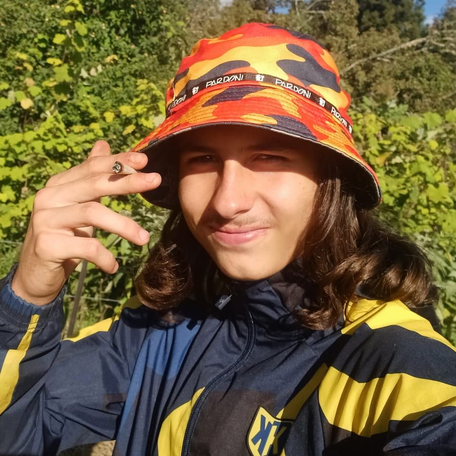Carlito - Site de rencontre gay à Perroy Profil de Carlito, 31 ans, Site de rencontre gay à Perroy (Vaud)
