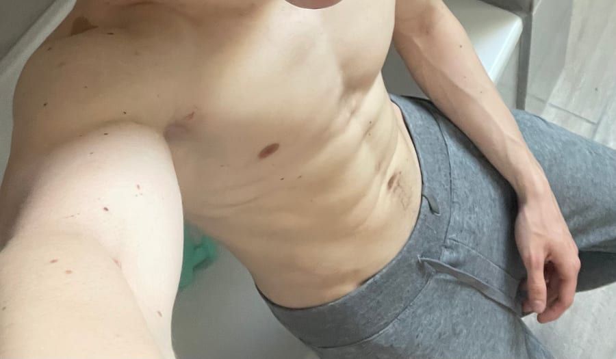 Binjamin - Site de rencontre gay à Pfeffingen Profil de Binjamin, 44 ans, Site de rencontre gay à Pfeffingen (Bâle-Campagne)