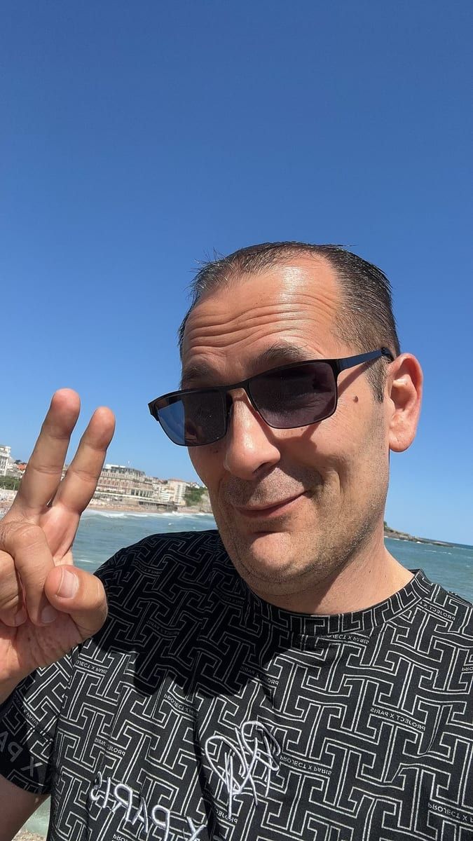 Numa - Site de rencontre gay à Weissbad Profil de Numa, 43 ans, Site de rencontre gay à Weissbad (Appenzell Rhodes-Intérieures)