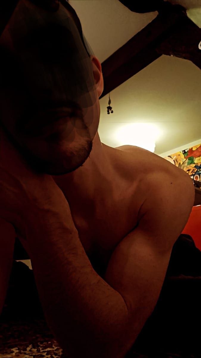 Renas - Site de rencontre gay à Rossa Profil de Renas, 29 ans, Site de rencontre gay à Rossa (Grisons)