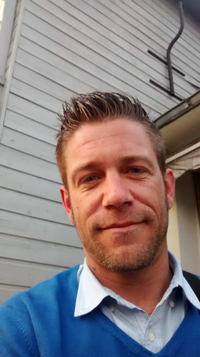 Johel - Site de rencontre gay à Tschlin Profil de Johel, 37 ans, Site de rencontre gay à Tschlin (Grisons)