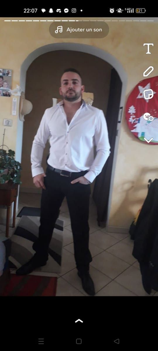 Profil de Erembert, 34 ans, Site de rencontre gay à Wolfertswil (Saint-Gall)