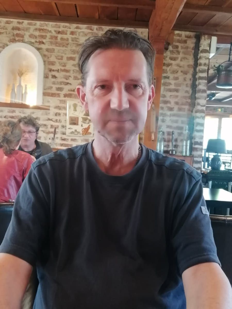 Profil de Jules-antoine, 39 ans, Site de rencontre gay à Les Acacias (Genève)
