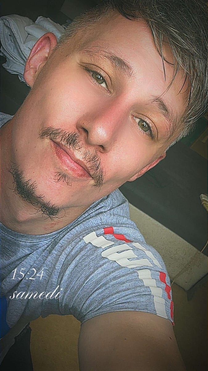 Profil de Djivan, 31 ans, Site de rencontre gay à Uesslingen (Thurgovie)