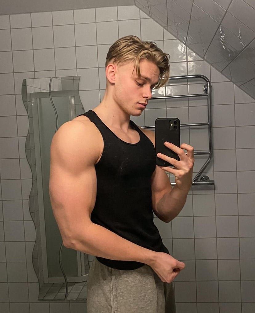 Profil de Lilian, 34 ans, Site de rencontre gay à Villa Luganese (Tessin)