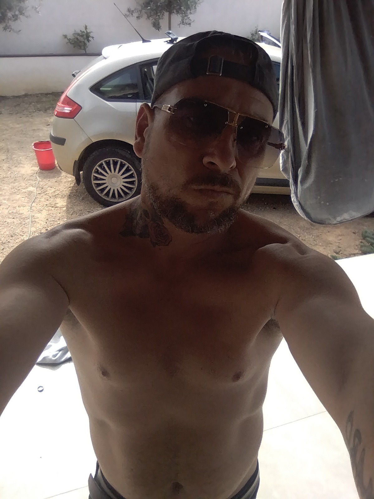 Iram - Site de rencontre gay à Mutten Profil de Iram, 22 ans, Site de rencontre gay à Mutten (Grisons)