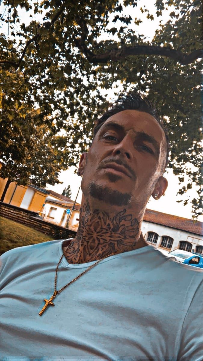 Profil de Aston, 36 ans, Site de rencontre gay à Visperterminen (Valais)