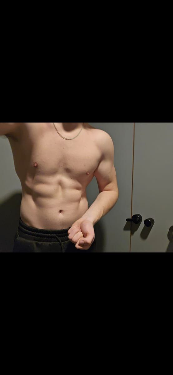 Reis - Site de rencontre gay à Schuders Profil de Reis, 34 ans, Site de rencontre gay à Schuders (Grisons)