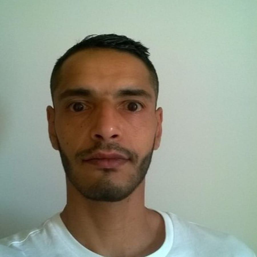 Curt - Site de rencontre gay à Praden Profil de Curt, 37 ans, Site de rencontre gay à Praden (Grisons)