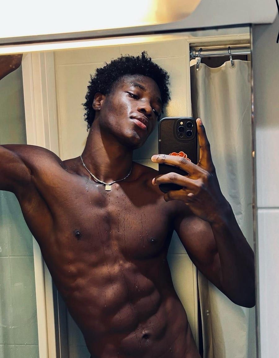 Profil de Adelio, 27 ans, Site de rencontre gay à Regensberg (Zurich)