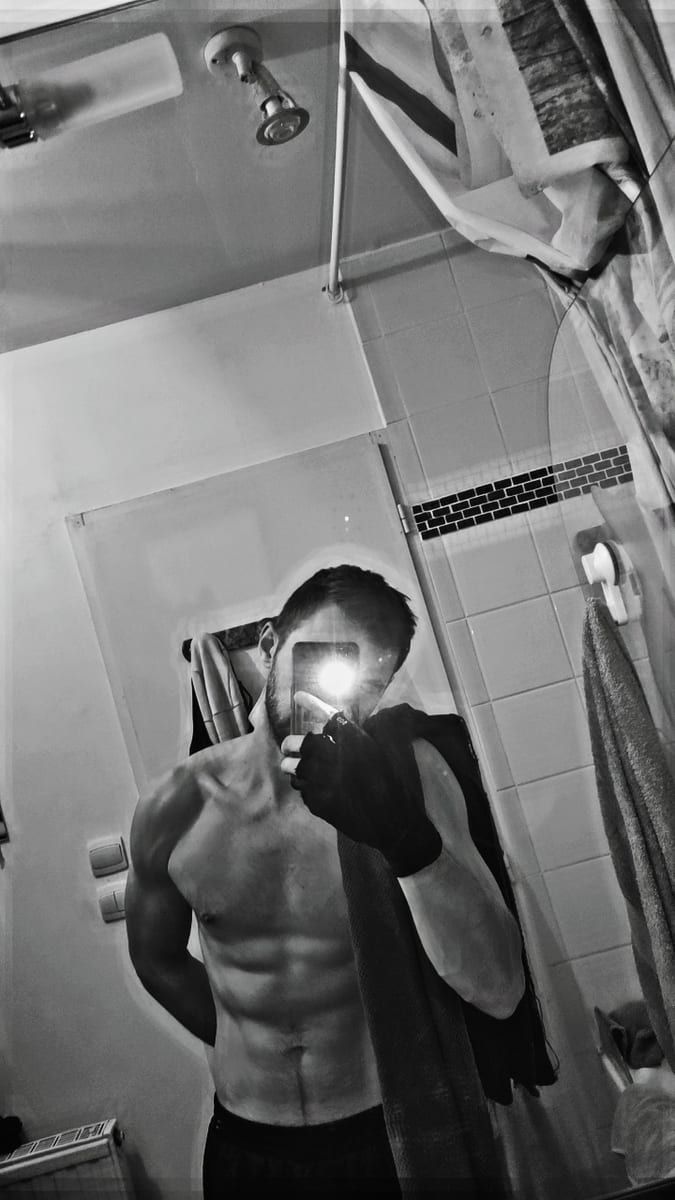 Darcy - Site de rencontre gay à Perrefitte Profil de Darcy, 42 ans, Site de rencontre gay à Perrefitte (Berne)