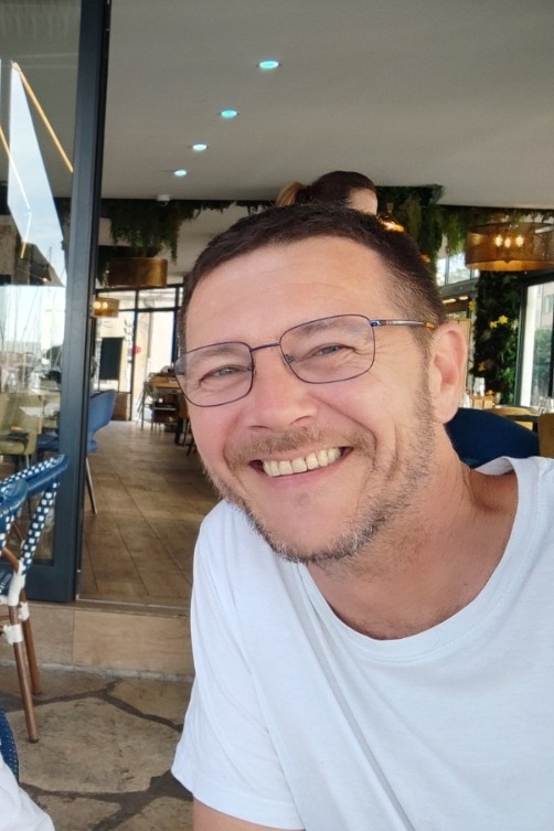 Profil de Younesse, 40 ans, Site de rencontre gay à Ramersberg (Obwald)